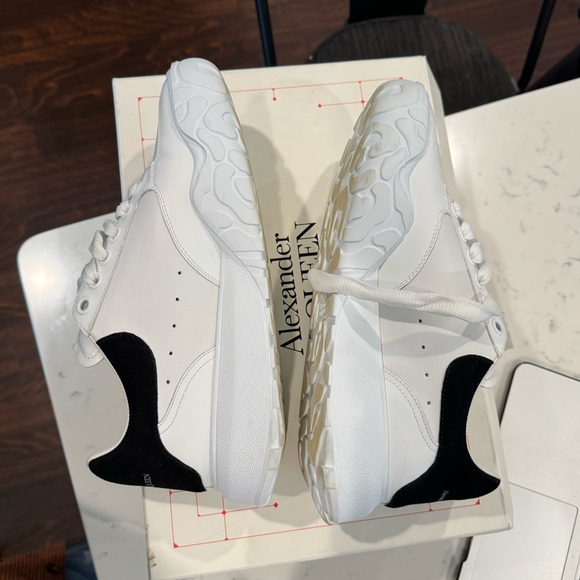 Alexander McQueen Court Sneakers, size 39.5 (US size 9) - Picture 12 of 12